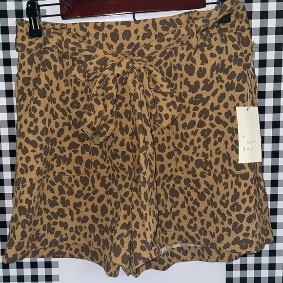 A New Day Leopard Shorts size medium - Picture 3 of 9